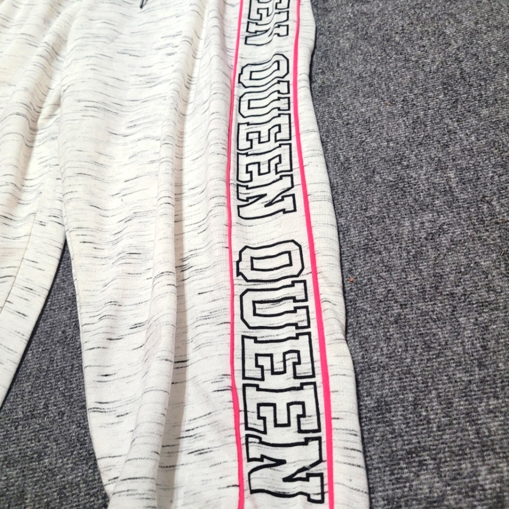 NEW Crop Pants~"QUEEN"~Lightweight~Med/Lg - Picture 3 of 5